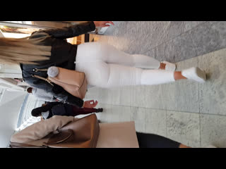 pawg in white jeans